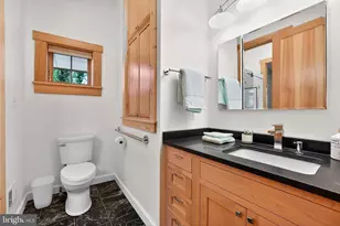 2136 Powhatan St, Falls Church, VA 22043 - Photo 26