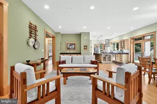 2136 Powhatan St, Falls Church, VA 22043 - Photo 10
