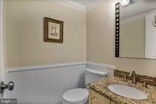 14617 Lock Dr, Centreville, VA 20120 - Photo 12