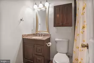 14617 Lock Dr, Centreville, VA 20120 - Photo 20