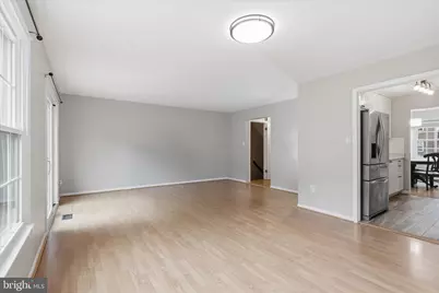 10256 Friendship Court, Fairfax, VA 22032 - Photo 12