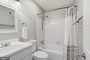 10256 Friendship Ct, Fairfax, VA 22032 - Photo 26