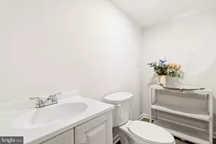 5839 New England Woods Dr, Burke, VA 22015 - Photo 42