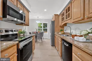 5866 Wood Flower Ct, Burke, VA 22015 - Photo 10