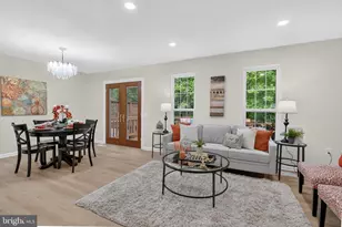 5866 Wood Flower Ct, Burke, VA 22015 - Photo 4