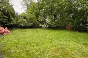 902 Olympian Cir SW, Vienna, VA 22180 - Photo 6