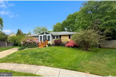 902 Olympian Circle SW, Vienna, VA 22180 - Photo 2