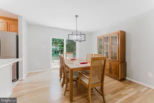 4911 Wycliff Ln, Fairfax, VA 22032 - Photo 8
