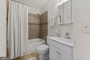 11944 Barrel Cooper Ct, Reston, VA 20191 - Photo 16