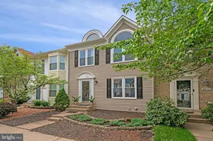 5175 Glen Meadow Dr, Centreville, VA 20120 - Photo 2