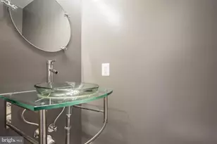 6202 Manchester Park Cir, Alexandria, VA 22310 - Photo 34