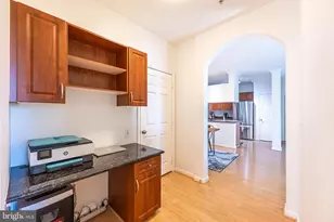 12100 Garden Grove Cir, Fairfax, VA 22030 - Photo 18