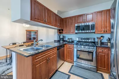 12100 Garden Grove Circle #303, Fairfax, VA 22030 - Photo 4