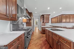 8541 Old Dominion Dr, McLean, VA 22102 - Photo 56