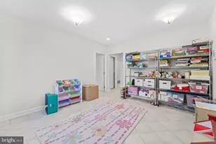 8541 Old Dominion Dr, McLean, VA 22102 - Photo 100