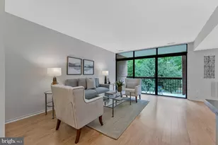 1621 Parkcrest Cir, Reston, VA 20190 - Photo 4