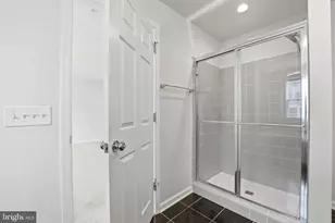 2951 Finsbury Pl, Fairfax, VA 22031 - Photo 28