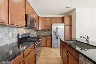 2951 Finsbury Pl, Fairfax, VA 22031 - Photo 16