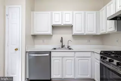 4129 Fountainside Lane #104, Fairfax, VA 22030 - Photo 8