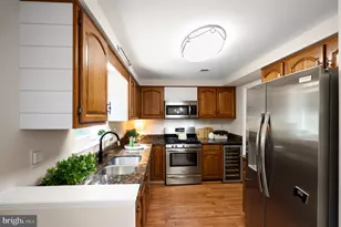 8943 Park Forest Dr, Springfield, VA 22152 - Photo 24