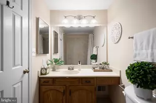 8943 Park Forest Dr, Springfield, VA 22152 - Photo 58