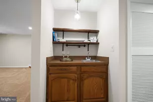 8943 Park Forest Dr, Springfield, VA 22152 - Photo 62