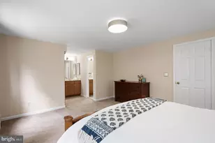 8943 Park Forest Dr, Springfield, VA 22152 - Photo 44