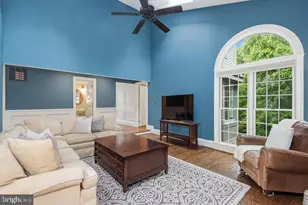 1210 Cameo Ct, Herndon, VA 20170 - Photo 16