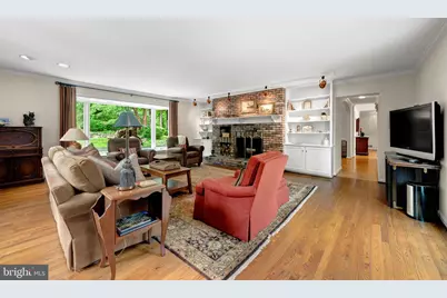 7018 Green Oak Drive, McLean, VA 22101 - Photo 16