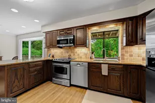 7018 Green Oak Dr, McLean, VA 22101 - Photo 14