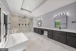 6813 Dean Dr, McLean, VA 22101 - Photo 20