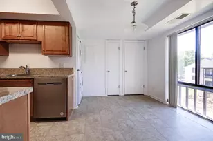 10225 Valentino Dr, Oakton, VA 22124 - Photo 10