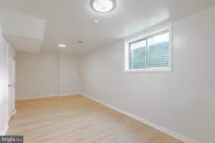 3048 Silent Valley Dr, Fairfax, VA 22031 - Photo 18