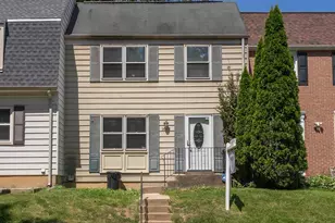 3048 Silent Valley Dr, Fairfax, VA 22031 - Photo 1