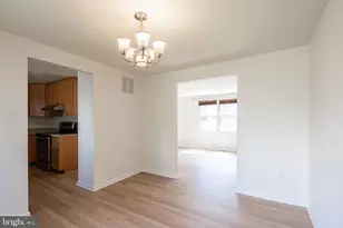 3048 Silent Valley Dr, Fairfax, VA 22031 - Photo 12