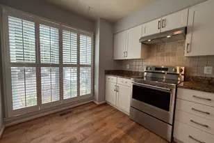 5650 Ridge View Dr, Alexandria, VA 22310 - Photo 10