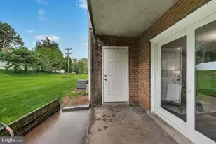 6153 Strasburg Dr, Centreville, VA 20121 - Photo 18