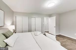 6153 Strasburg Dr, Centreville, VA 20121 - Photo 10