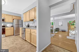 9662 Masterworks Dr, Vienna, VA 22181 - Photo 6