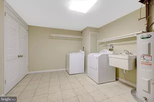 9662 Masterworks Dr, Vienna, VA 22181 - Photo 42