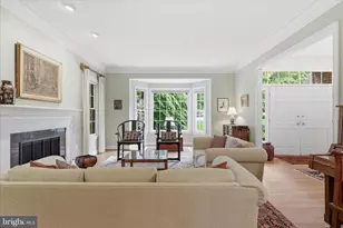 10693 Alliwells Ct, Oakton, VA 22124 - Photo 6