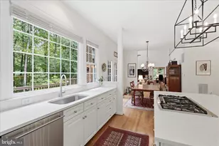 10693 Alliwells Ct, Oakton, VA 22124 - Photo 16