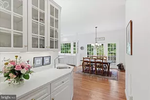 10693 Alliwells Ct, Oakton, VA 22124 - Photo 10