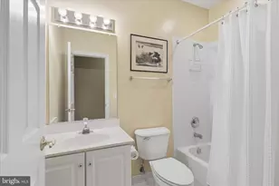 10693 Alliwells Ct, Oakton, VA 22124 - Photo 50