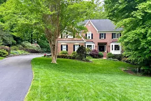 10693 Alliwells Ct, Oakton, VA 22124 - Photo 62