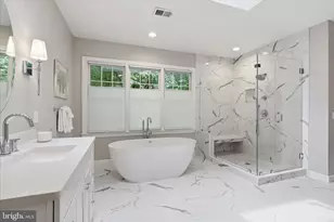 10693 Alliwells Ct, Oakton, VA 22124 - Photo 38