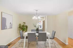 6470 Franconia Ct, Springfield, VA 22150 - Photo 8
