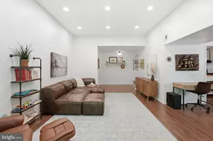 1663 Parkcrest Cir, Reston, VA 20190 - Photo 4