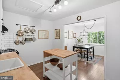 1663 Parkcrest Circle #5B/300, Reston, VA 20190 - Photo 8