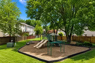 5719 Crownleigh Ct, Burke, VA 22015 - Photo 30